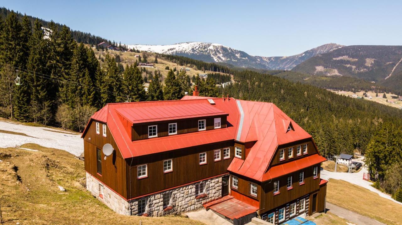 Capkova Chata Hotel Pec pod Sněžkou Eksteriør billede